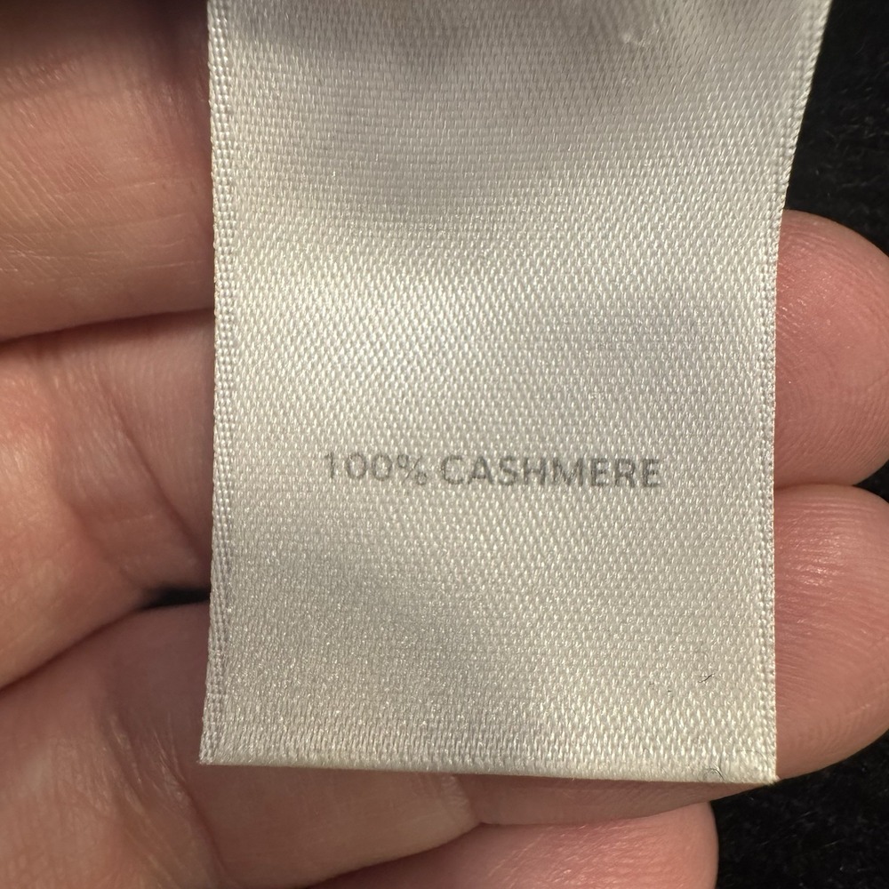 Halogen 100% Cashmere V-Neck Sweater XS Petite Black Quiet Luxury Minimalist - Picture 5 of 6